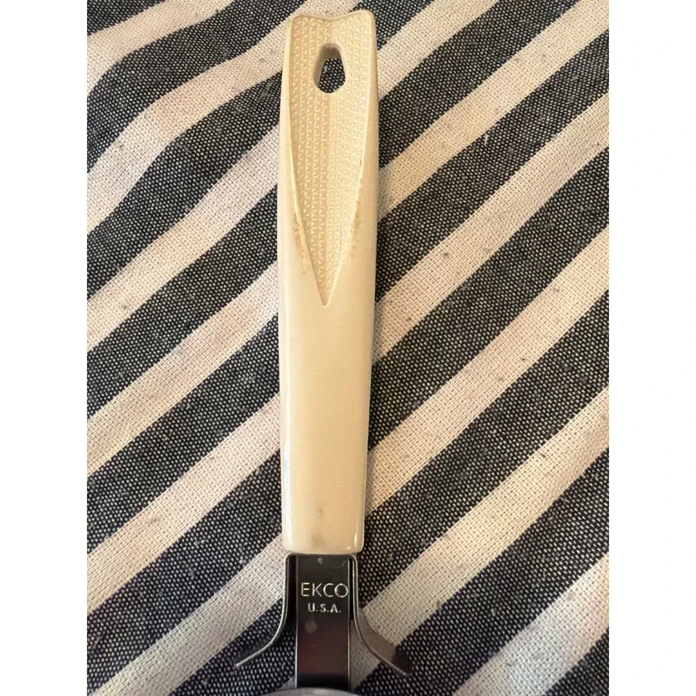 Vintage Ekco USA Pizza Cutter Stainless Steel Rotary Blade Almond Handle Retro